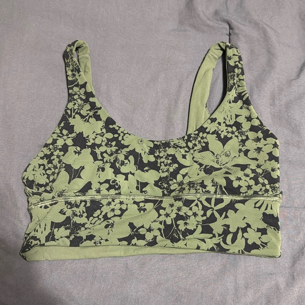 Lululemon sports bra